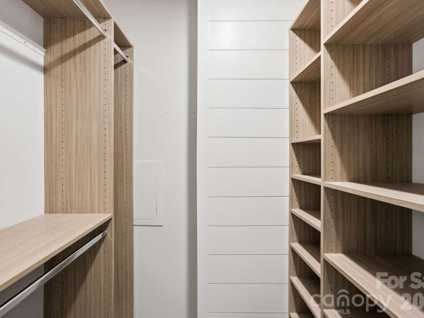 6213 Bevington Place, Charlotte, NC 28277.  MLS# CAR4429693, YatesRealty ID 55722. Two primary bedroom, closets with organizers!