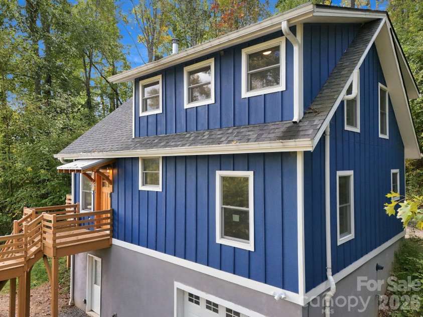 15 Shytle Lane, Fletcher, NC 28732.  MLS# CAR4429612, YatesRealty ID 55723. 