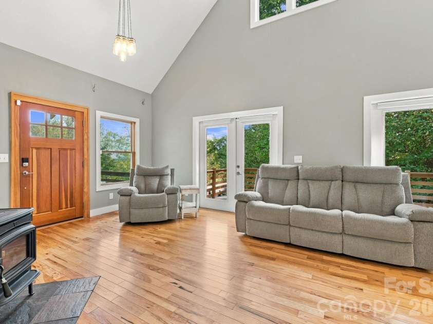 15 Shytle Lane, Fletcher, NC 28732.  MLS# CAR4429612, YatesRealty ID 55723. 