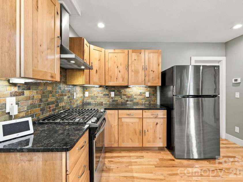15 Shytle Lane, Fletcher, NC 28732.  MLS# CAR4429612, YatesRealty ID 55723. 