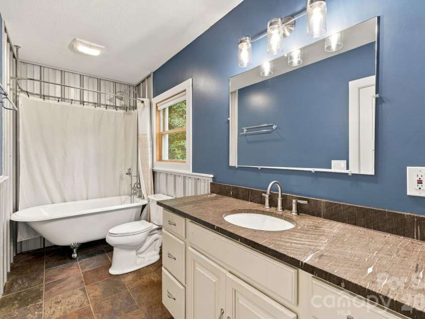 15 Shytle Lane, Fletcher, NC 28732.  MLS# CAR4429612, YatesRealty ID 55723. 
