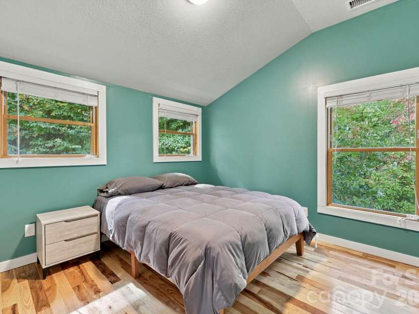 15 Shytle Lane, Fletcher, NC 28732.  MLS# CAR4429612, YatesRealty ID 55723. 