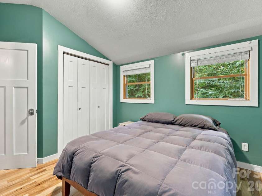 15 Shytle Lane, Fletcher, NC 28732.  MLS# CAR4429612, YatesRealty ID 55723. 