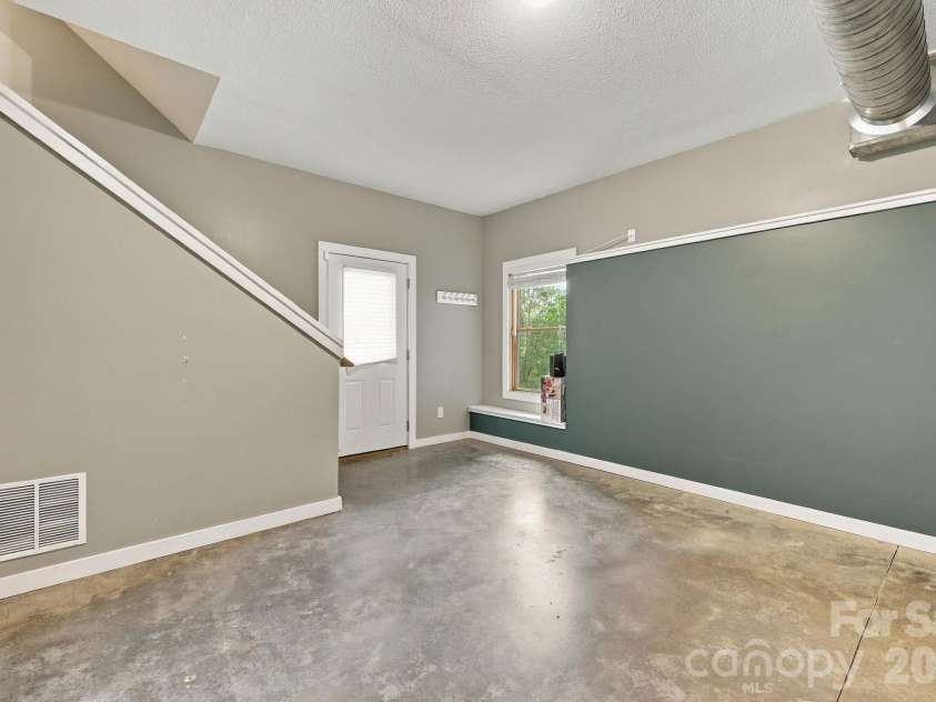 15 Shytle Lane, Fletcher, NC 28732.  MLS# CAR4429612, YatesRealty ID 55723. 