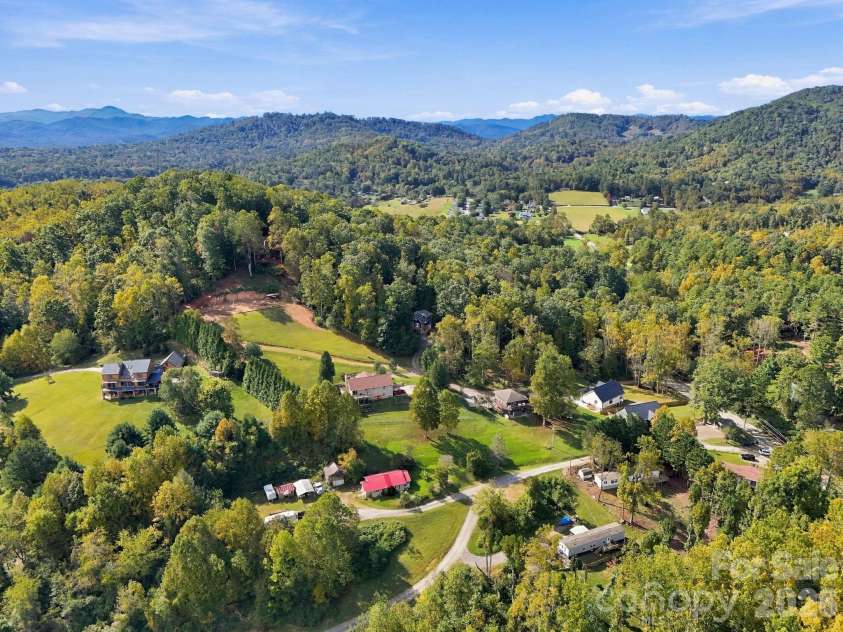 15 Shytle Lane, Fletcher, NC 28732.  MLS# CAR4429612, YatesRealty ID 55723. 