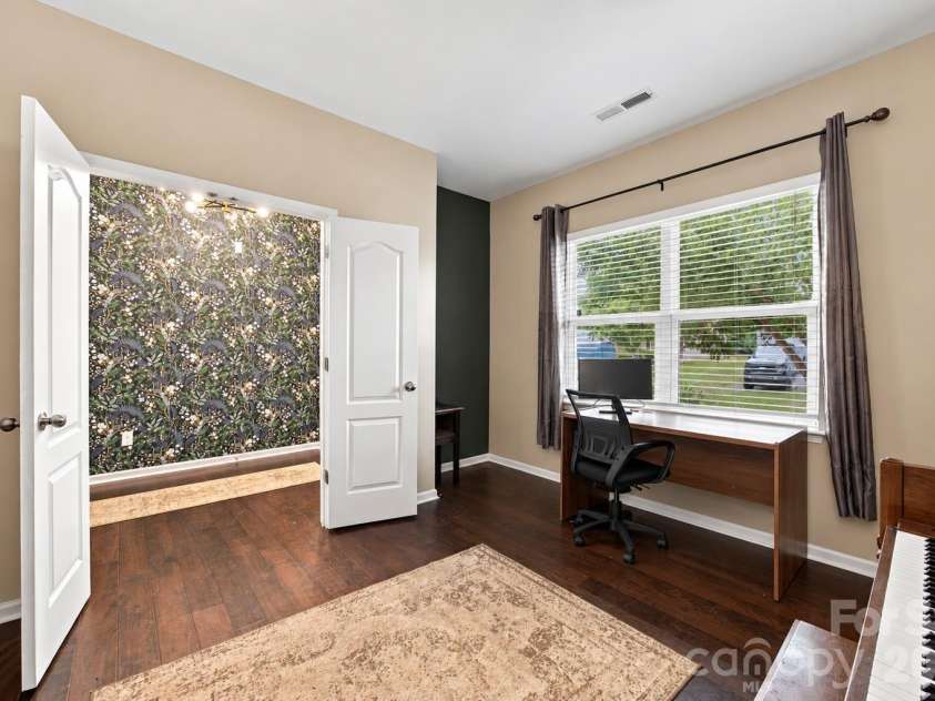 8815 Balsam Bay Road, Charlotte, NC 28227.  MLS# CAR4429628, YatesRealty ID 55725. 