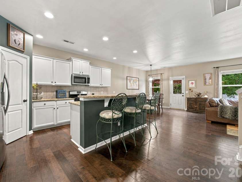 8815 Balsam Bay Road, Charlotte, NC 28227.  MLS# CAR4429628, YatesRealty ID 55725. 