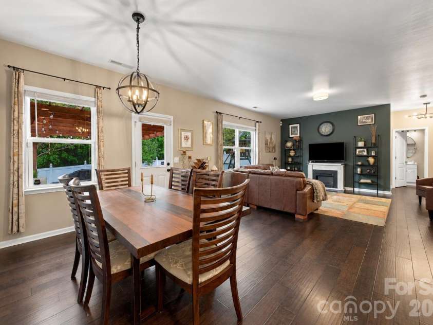 8815 Balsam Bay Road, Charlotte, NC 28227.  MLS# CAR4429628, YatesRealty ID 55725. 