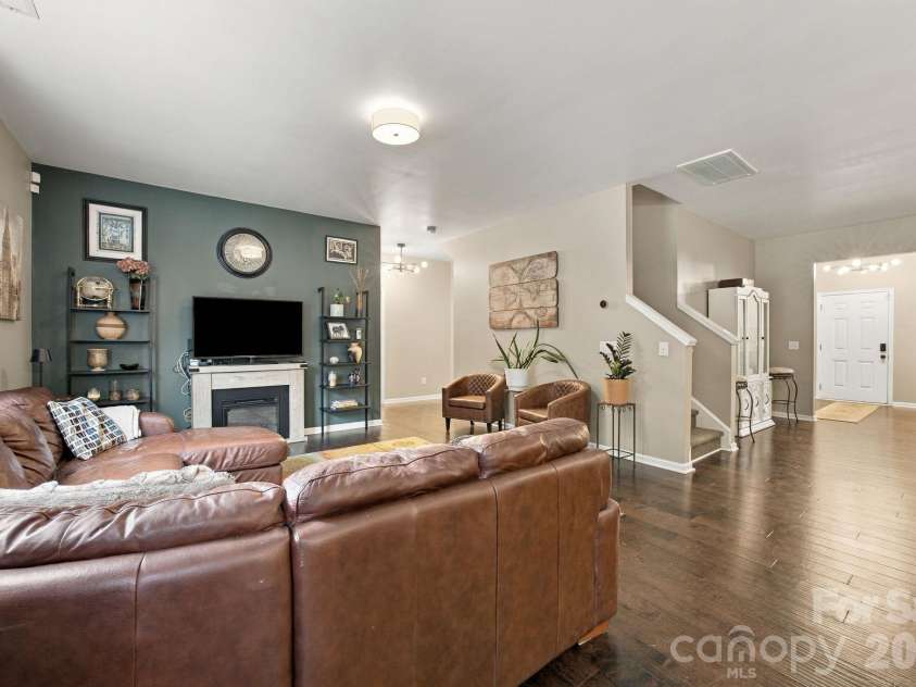 8815 Balsam Bay Road, Charlotte, NC 28227.  MLS# CAR4429628, YatesRealty ID 55725. 