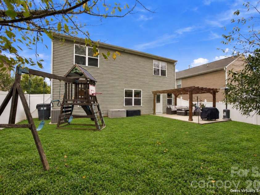 8815 Balsam Bay Road, Charlotte, NC 28227.  MLS# CAR4429628, YatesRealty ID 55725. 
