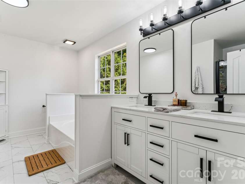 108 Henfield Way, Mooresville, NC 28117.  MLS# CAR4429175, YatesRealty ID 55726. 