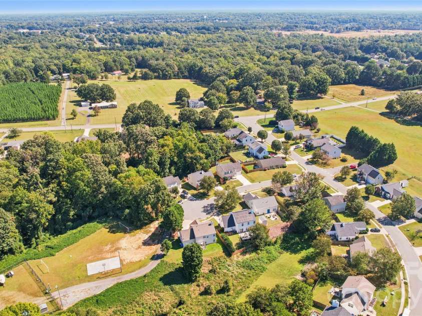 108 Henfield Way, Mooresville, NC 28117.  MLS# CAR4429175, YatesRealty ID 55726. 