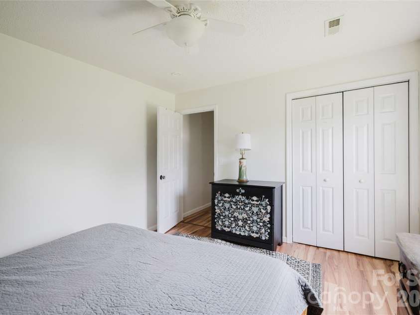 91 Crestview Street, Canton, NC 28716.  MLS# CAR4429307, YatesRealty ID 55727. 