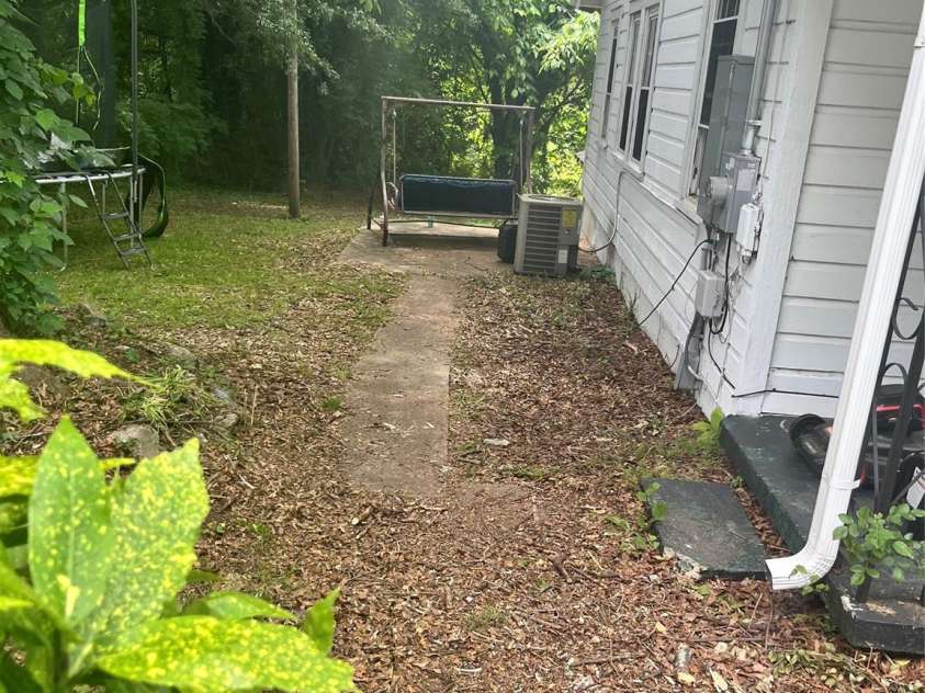 1521 Davidson Avenue, Gastonia, NC 28052.  MLS# CAR4360886, YatesRealty ID 5573. 