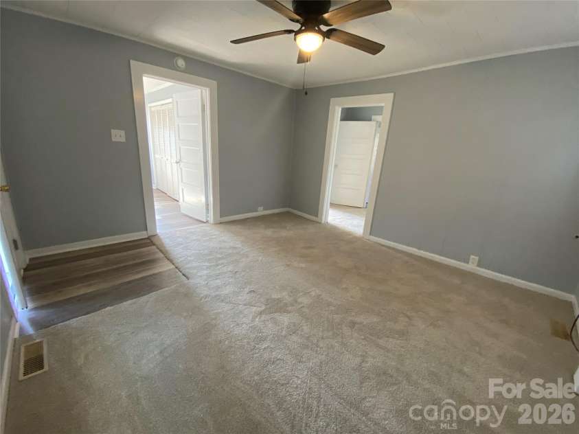 1521 Davidson Avenue, Gastonia, NC 28052.  MLS# CAR4360886, YatesRealty ID 5573. 