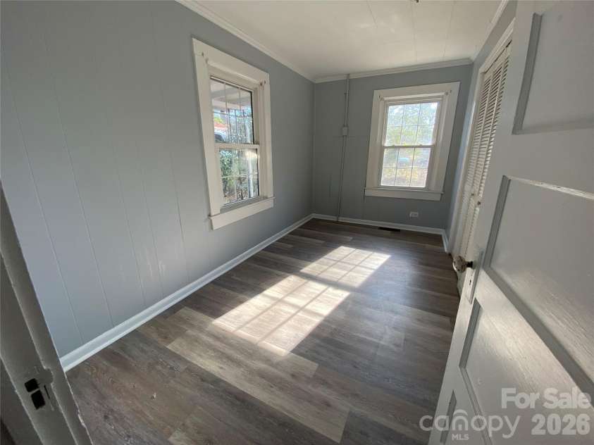 1521 Davidson Avenue, Gastonia, NC 28052.  MLS# CAR4360886, YatesRealty ID 5573. 