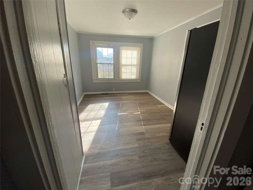 1521 Davidson Avenue, Gastonia, NC 28052.  MLS# CAR4360886, YatesRealty ID 5573. 