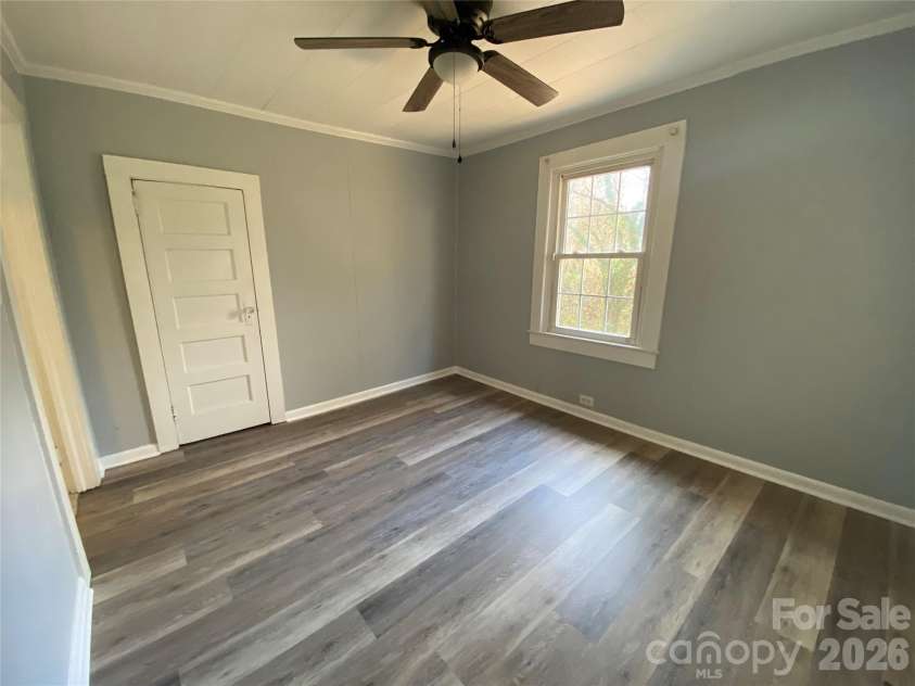 1521 Davidson Avenue, Gastonia, NC 28052.  MLS# CAR4360886, YatesRealty ID 5573. 