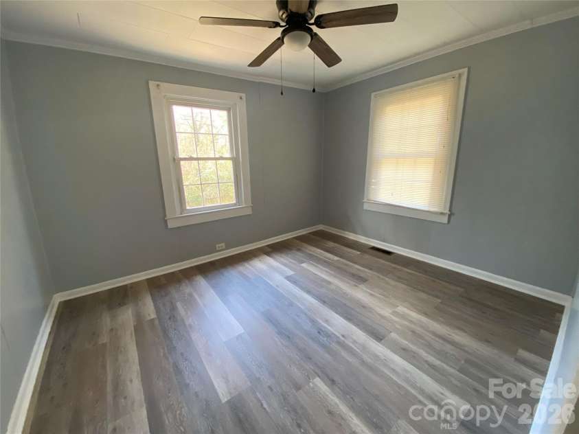 1521 Davidson Avenue, Gastonia, NC 28052.  MLS# CAR4360886, YatesRealty ID 5573. 