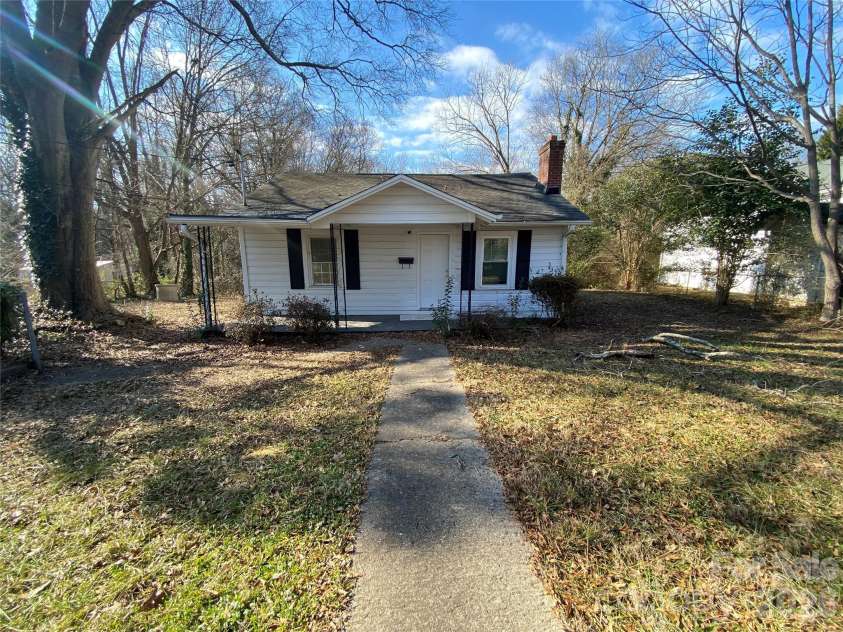 1521 Davidson Avenue, Gastonia, NC 28052.  MLS# CAR4360886, YatesRealty ID 5573. 