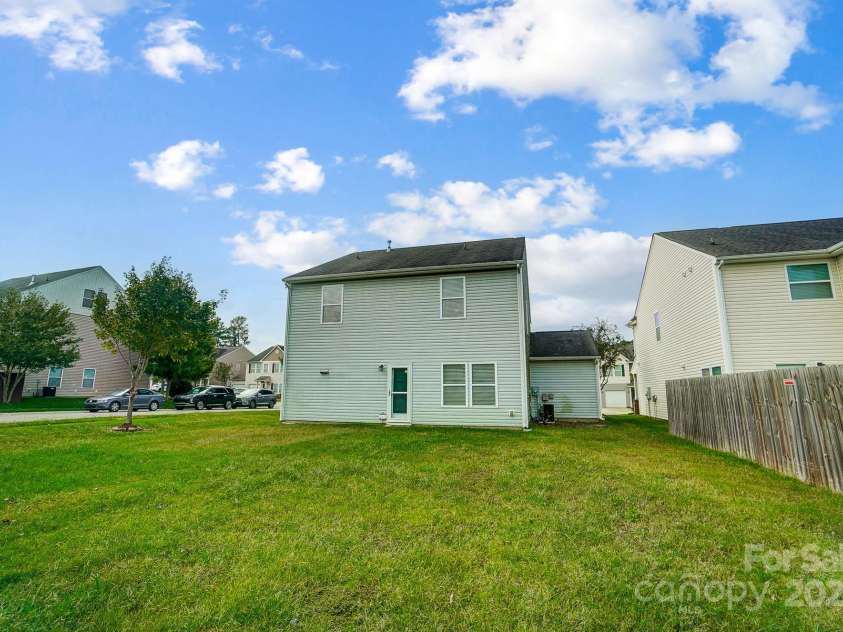 9704 Cayenne Drive, Charlotte, NC 28214.  MLS# CAR4241987, YatesRealty ID 5573. 