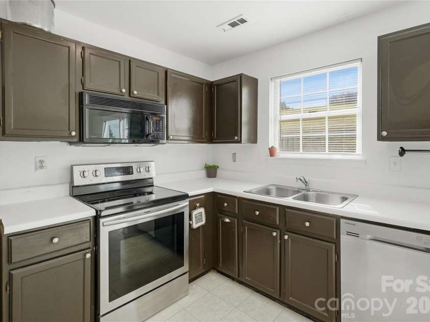 9678 Old Gate Drive, Charlotte, NC 28105.  MLS# CAR4429048, YatesRealty ID 55731. 