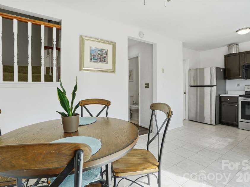 9678 Old Gate Drive, Charlotte, NC 28105.  MLS# CAR4429048, YatesRealty ID 55731. 