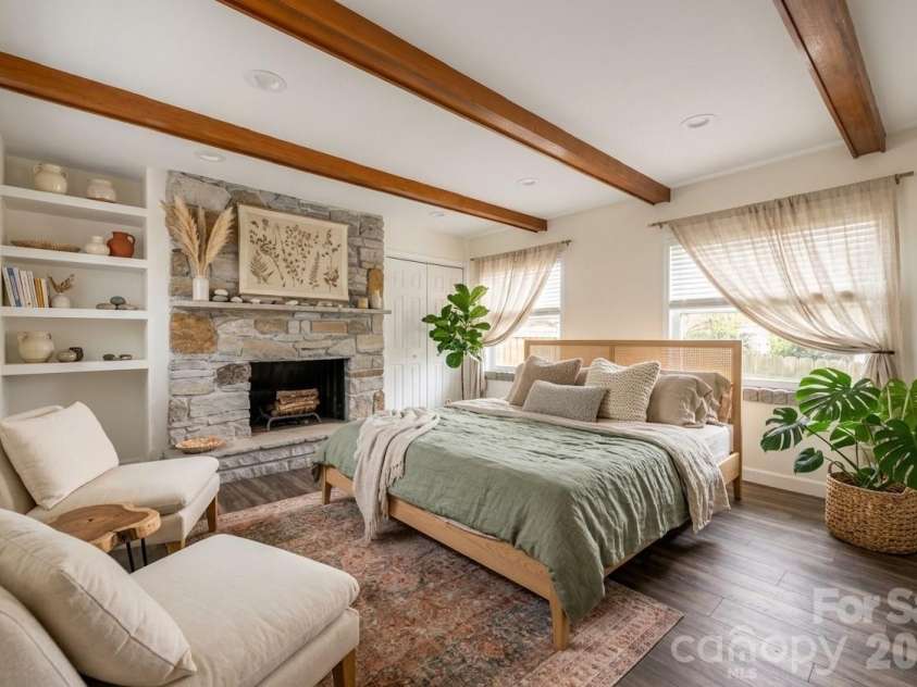 72 Fairfax Avenue, Asheville, NC 28806.  MLS# CAR4428977, YatesRealty ID 55732. *Digitally staged as bedroom