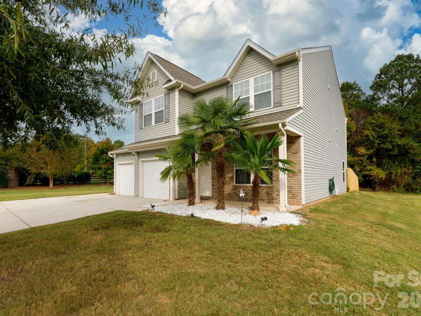 111 Austen Lakes Drive, York, SC 29745.  MLS# CAR4428398, YatesRealty ID 55734. 