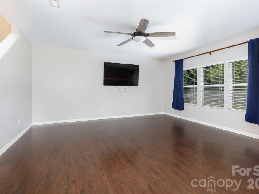 111 Austen Lakes Drive, York, SC 29745.  MLS# CAR4428398, YatesRealty ID 55734. 