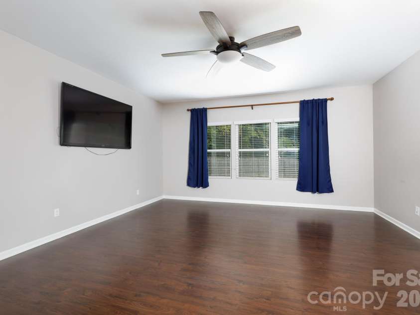 111 Austen Lakes Drive, York, SC 29745.  MLS# CAR4428398, YatesRealty ID 55734. 