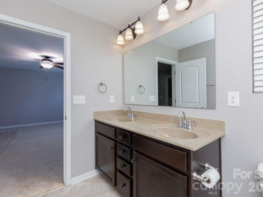 111 Austen Lakes Drive, York, SC 29745.  MLS# CAR4428398, YatesRealty ID 55734. 