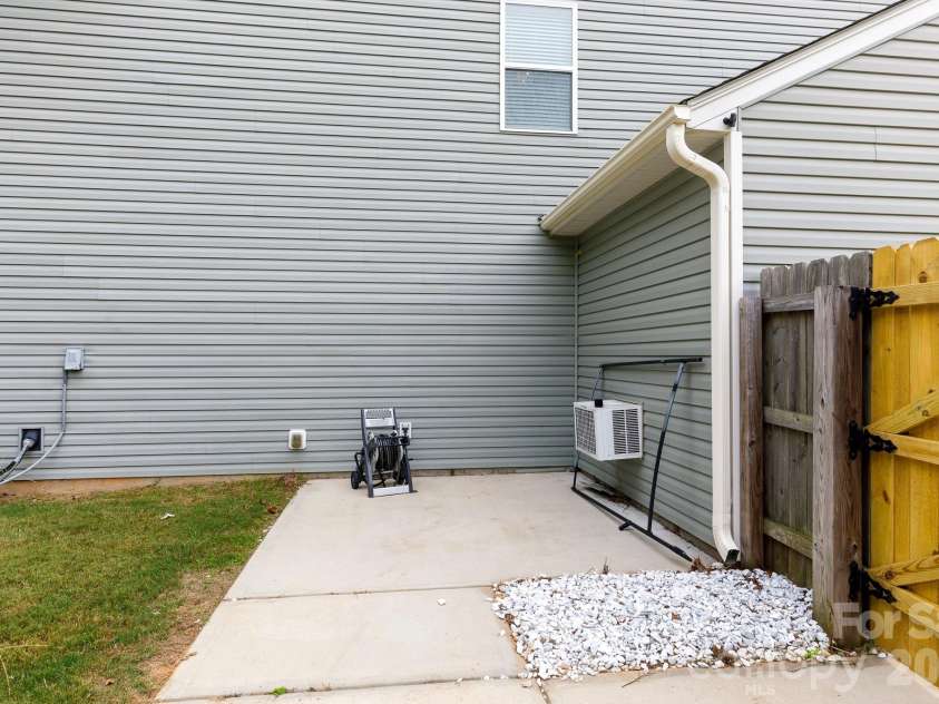 111 Austen Lakes Drive, York, SC 29745.  MLS# CAR4428398, YatesRealty ID 55734. 