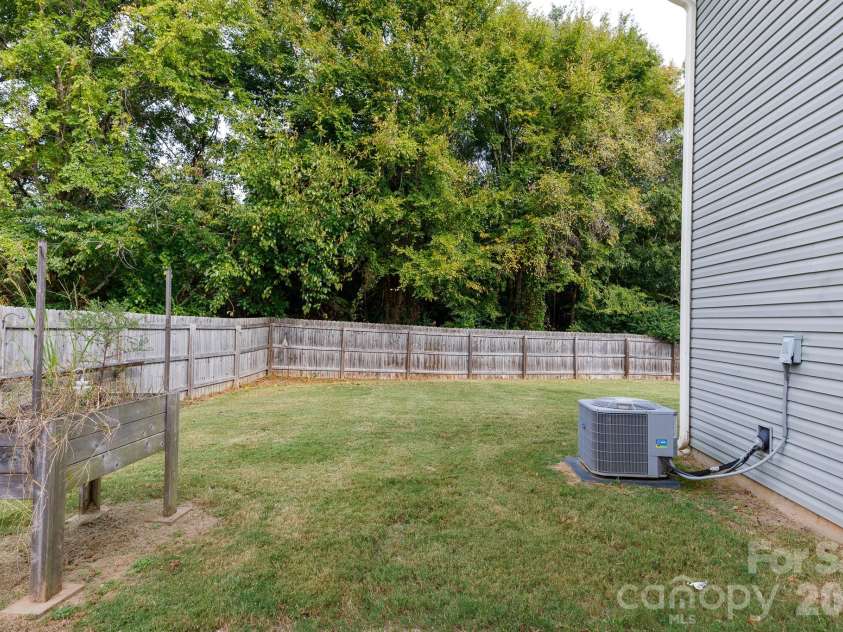 111 Austen Lakes Drive, York, SC 29745.  MLS# CAR4428398, YatesRealty ID 55734. 