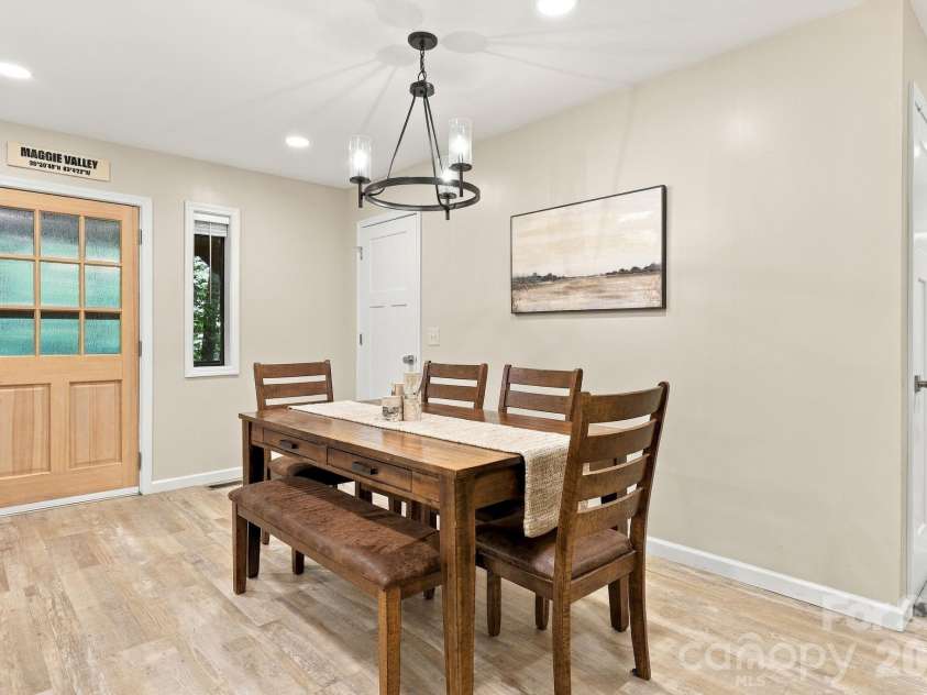 643 Timberline Drive, Maggie Valley, NC 28751.  MLS# CAR4428278, YatesRealty ID 55735. 