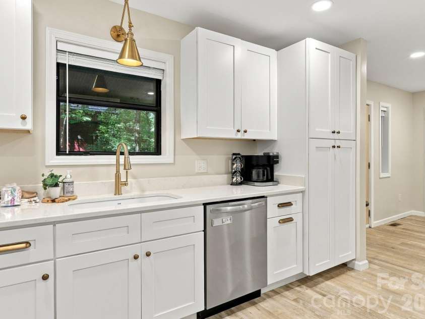 643 Timberline Drive, Maggie Valley, NC 28751.  MLS# CAR4428278, YatesRealty ID 55735. 