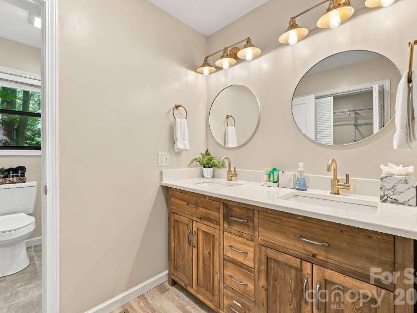643 Timberline Drive, Maggie Valley, NC 28751.  MLS# CAR4428278, YatesRealty ID 55735. 