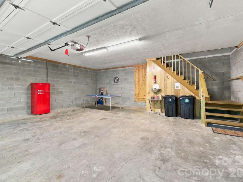 643 Timberline Drive, Maggie Valley, NC 28751.  MLS# CAR4428278, YatesRealty ID 55735. 