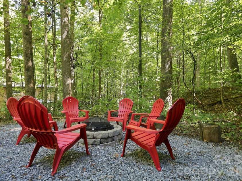643 Timberline Drive, Maggie Valley, NC 28751.  MLS# CAR4428278, YatesRealty ID 55735. 