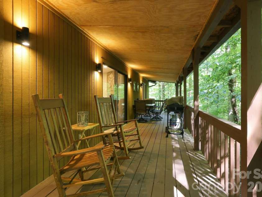 643 Timberline Drive, Maggie Valley, NC 28751.  MLS# CAR4428278, YatesRealty ID 55735. 