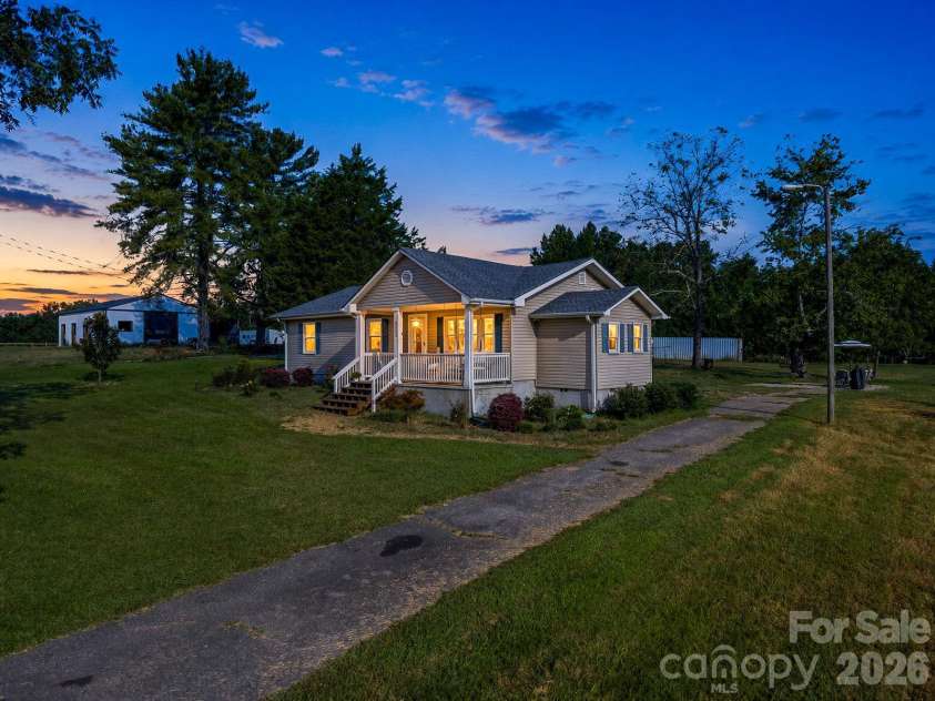 923 Green Creek Drive, Columbus, NC 28722.  MLS# CAR4426604, YatesRealty ID 55736. 