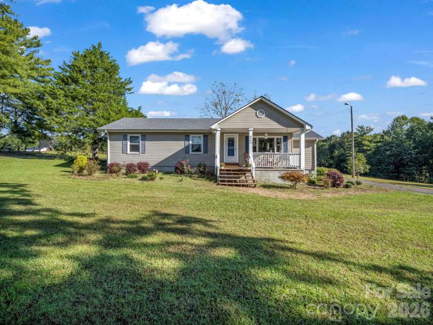 923 Green Creek Drive, Columbus, NC 28722.  MLS# CAR4426604, YatesRealty ID 55736. 