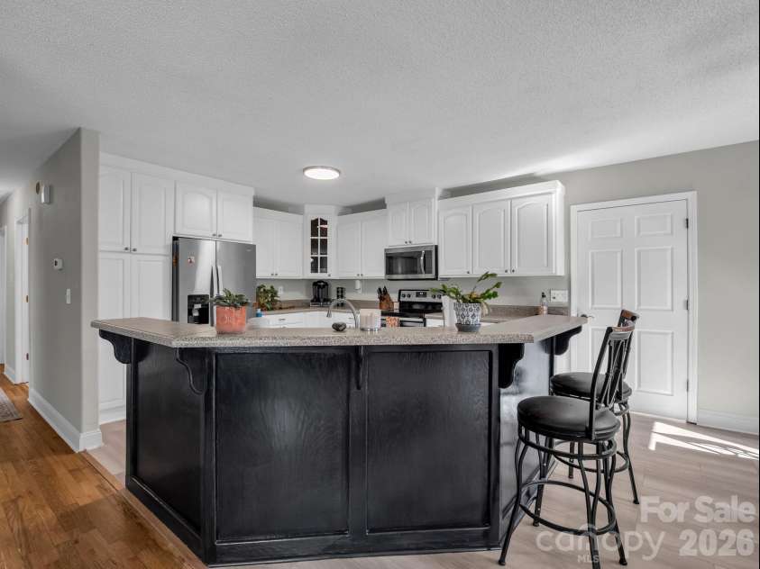 923 Green Creek Drive, Columbus, NC 28722.  MLS# CAR4426604, YatesRealty ID 55736. 