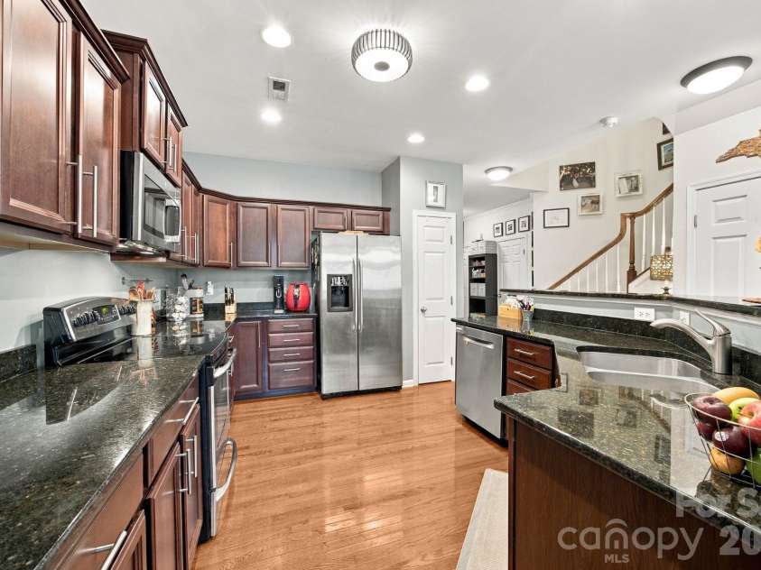 409 Armour Street, Davidson, NC 28036.  MLS# CAR4426934, YatesRealty ID 55738. 