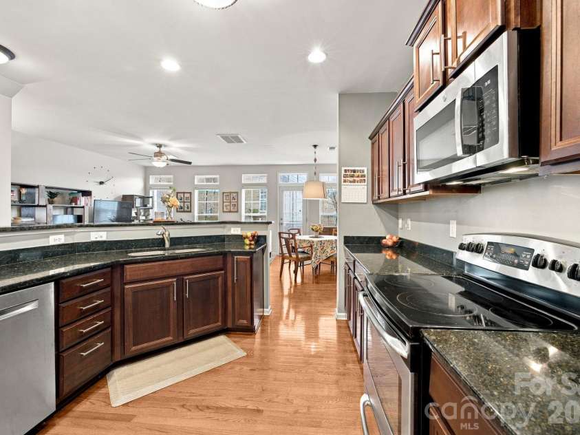 409 Armour Street, Davidson, NC 28036.  MLS# CAR4426934, YatesRealty ID 55738. 