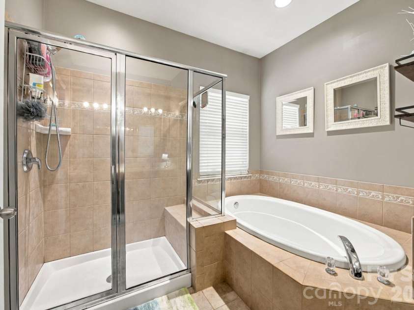 409 Armour Street, Davidson, NC 28036.  MLS# CAR4426934, YatesRealty ID 55738. Primary bath