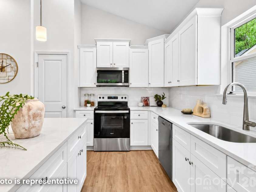 2712 Glendale Avenue, Kannapolis, NC 28081.  MLS# CAR4425555, YatesRealty ID 55739. 