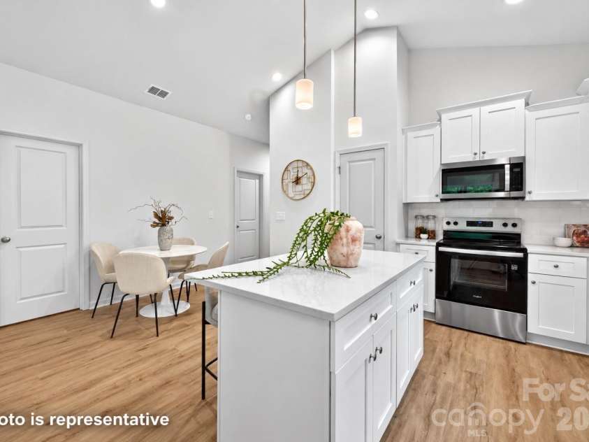 2712 Glendale Avenue, Kannapolis, NC 28081.  MLS# CAR4425555, YatesRealty ID 55739. 