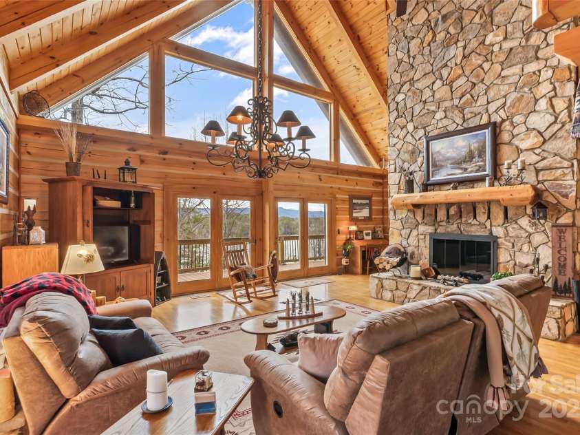 1815 Waterford Way, Morganton, NC 28655.  MLS# CAR4235599, YatesRealty ID 5574. 