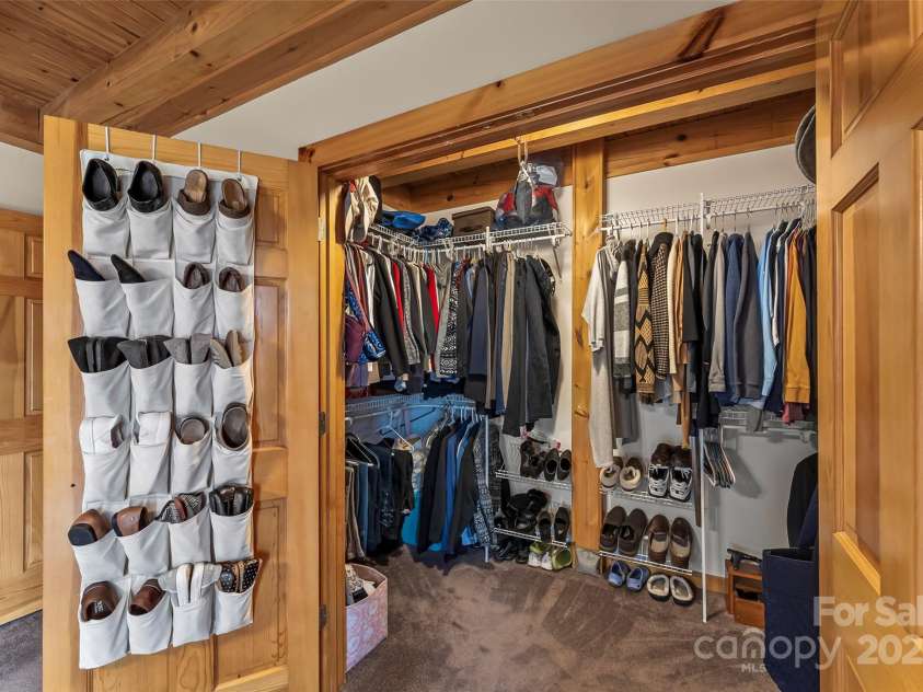 1815 Waterford Way, Morganton, NC 28655.  MLS# CAR4235599, YatesRealty ID 5574. 